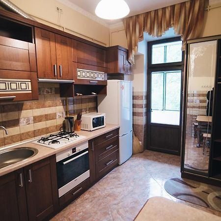 Apartment On Bernarda Meretyna Lvov Exteriér fotografie