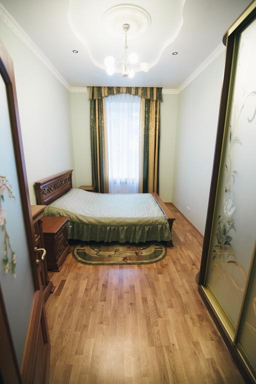 Apartment On Bernarda Meretyna Lvov Exteriér fotografie