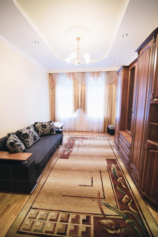Apartment On Bernarda Meretyna Lvov Exteriér fotografie