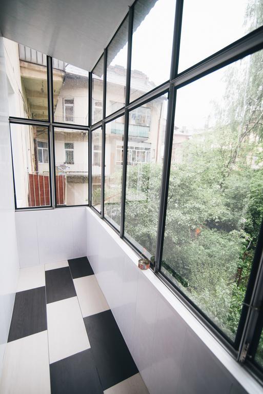 Apartment On Bernarda Meretyna Lvov Exteriér fotografie